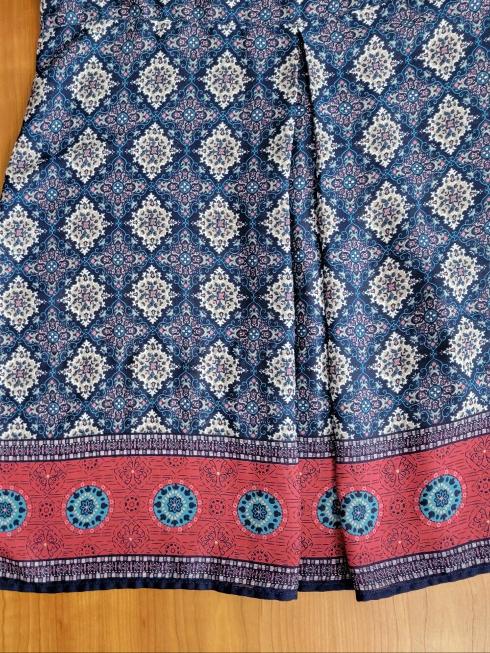Simply Noelle Navy Burgundy Lightweight Flowy Boho Tunic Top - XS - Picture 7 of 11